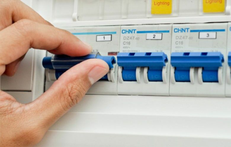 Điều hòa multi có tốn điện không: Mẹo tiết kiệm điện ngắt aptomat